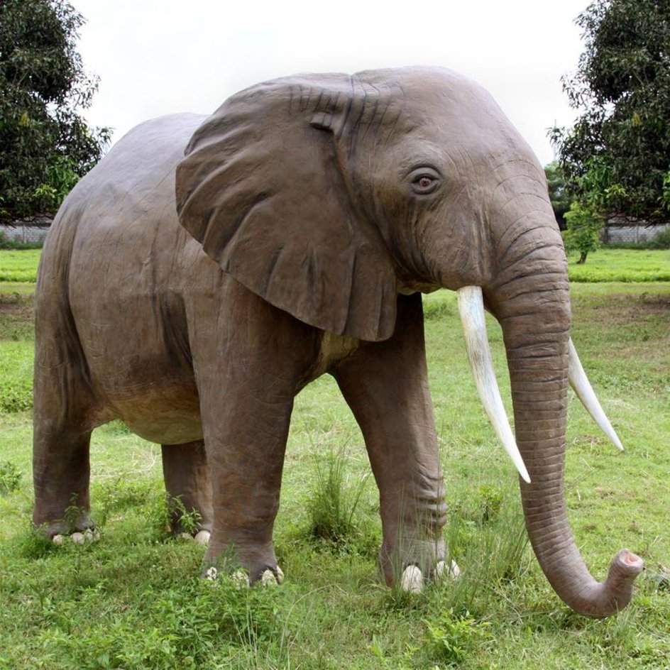Enormous African Elephant Statue - NE100059 - Design Toscano