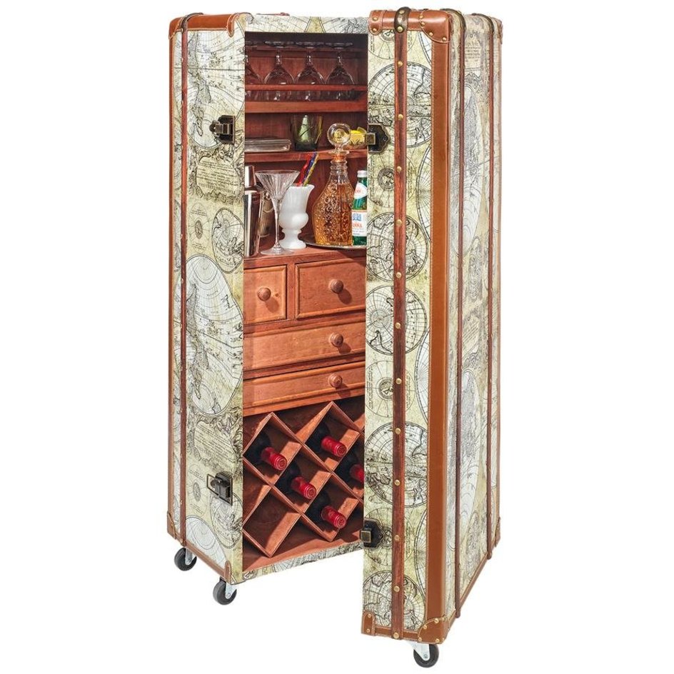 Store All Your Liquor in This Cocktail Bar Steamer Trunk