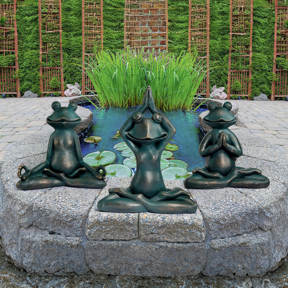 Design Toscano - Buckets The Garden Frog Statue