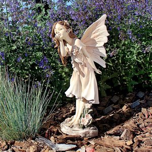 Wildflower Meadows Fairies Garden Statue: Blossom